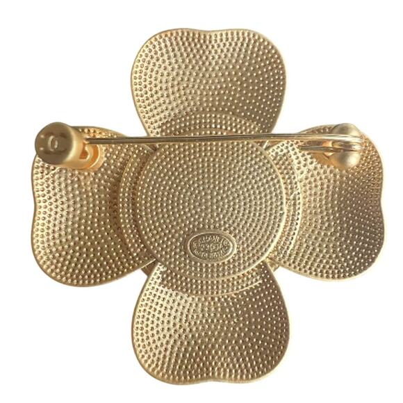 Chanel Gold Clover Onyx Brooch Autumn/Pre-Fall 2023 (CCXX012) - Picture 3 of 5